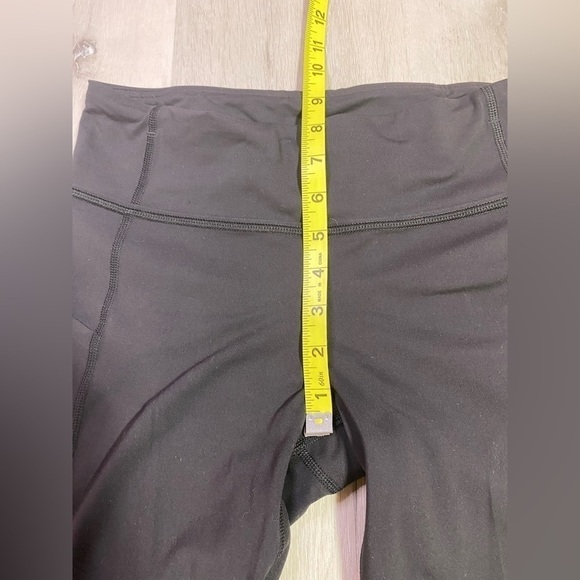 Lululemon Cropped Black Leggings With Sheer Panels, Size 4 - Picture 9 of 10